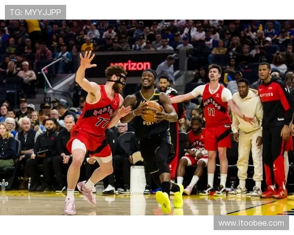 巴特勒33次助攻激活全队进攻球权流转展现团队篮球魅力风采之夜